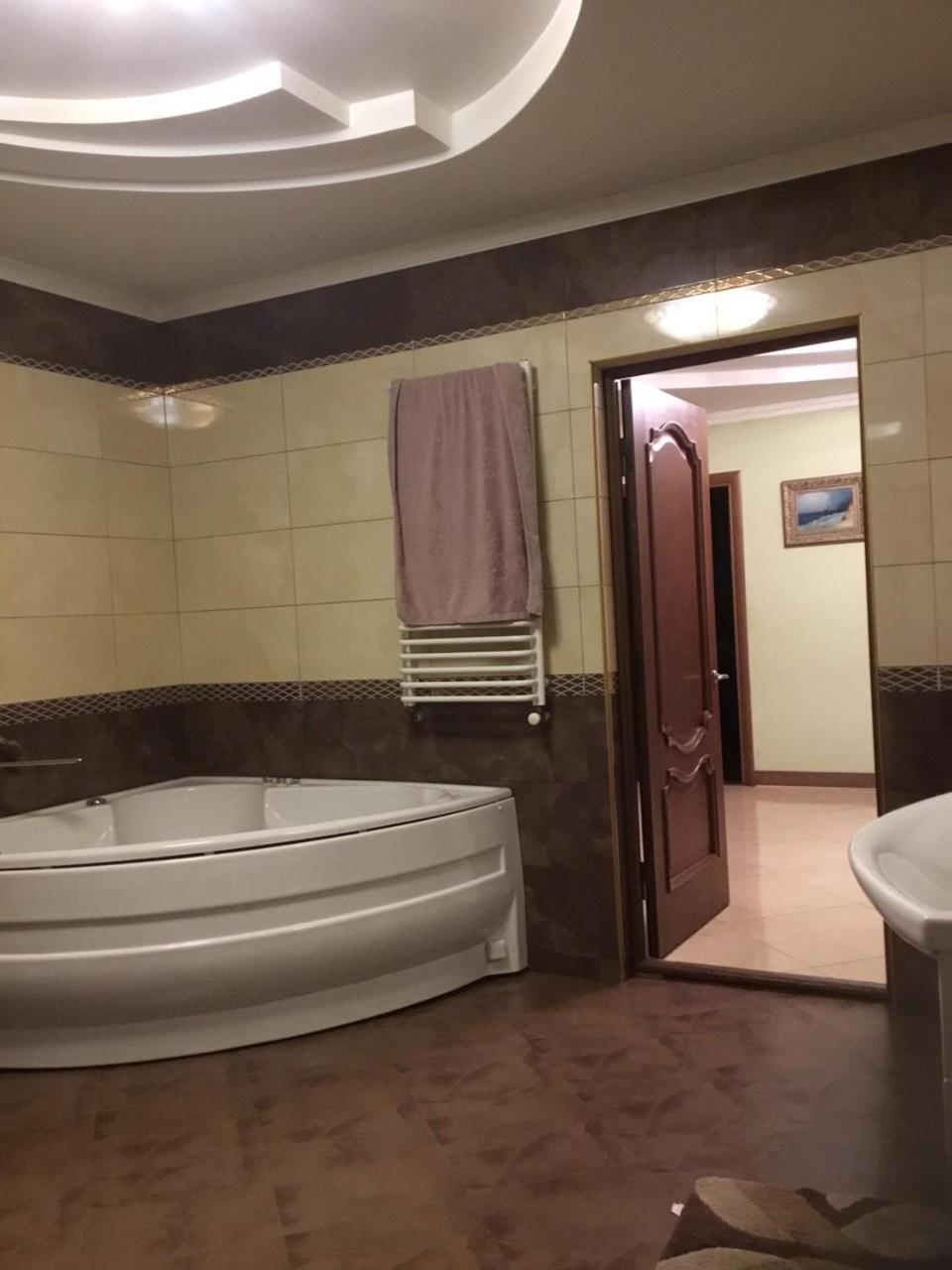 Затишний Дім Yaremche Exterior foto